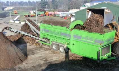 NH 6020 E Anhänger